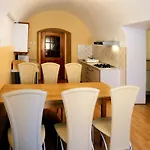 Bed & Breakfast Silak 3*