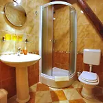 Bed & Breakfast Silak 3*