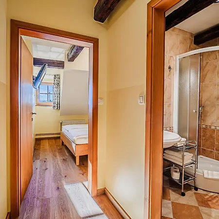 Bed & Breakfast Silak 3*