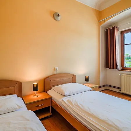Bed & Breakfast Silak 3*