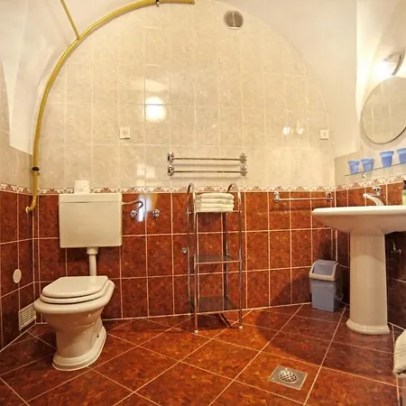 Alojamento de Acomodação e Pequeno-almoço Silak 3*