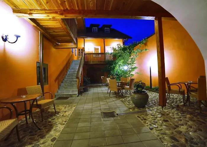 Bed and Breakfast Silak 3*